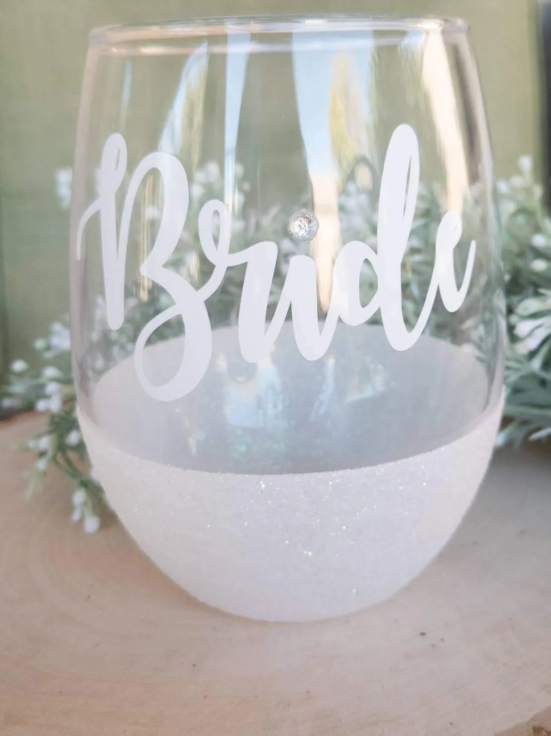 Bride wine glass - Bride gift - Bride Glass - Bride Glass for wedding day - Wedding wine glass - Bachelorette wine glass -  Bridal Gifts