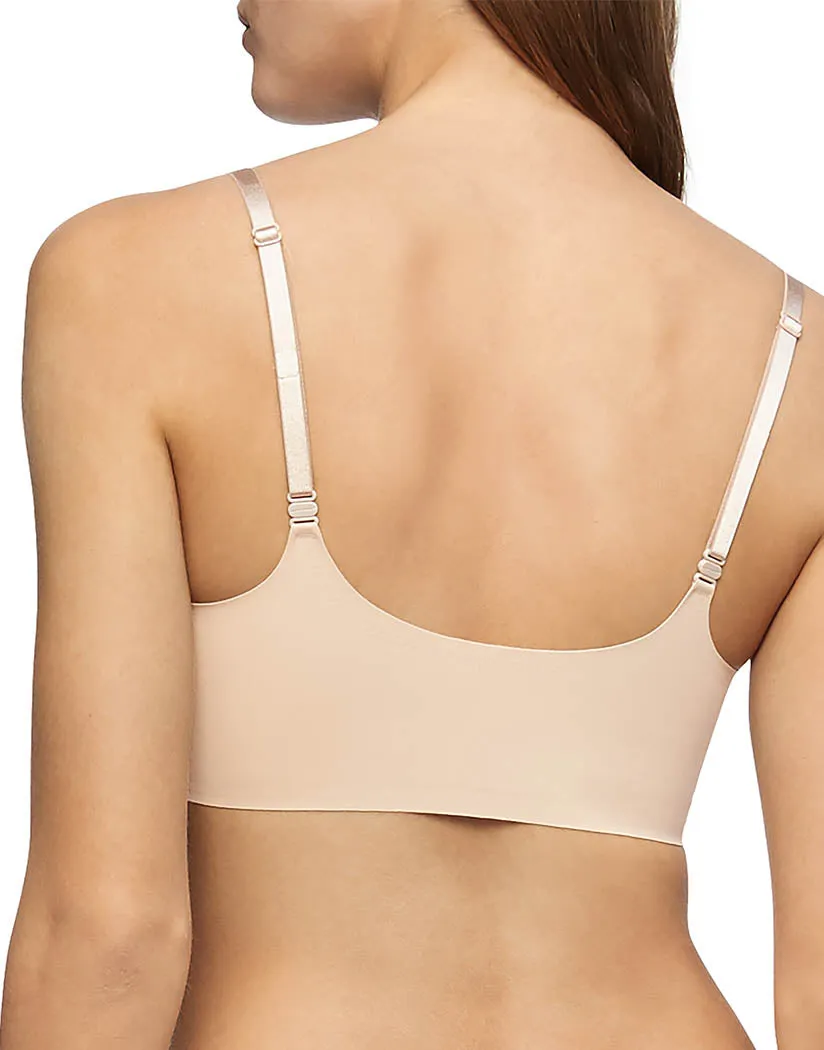 Calvin Klein Women Invisibles Wirefree Lightly Lined Triangle Bralette QF5753