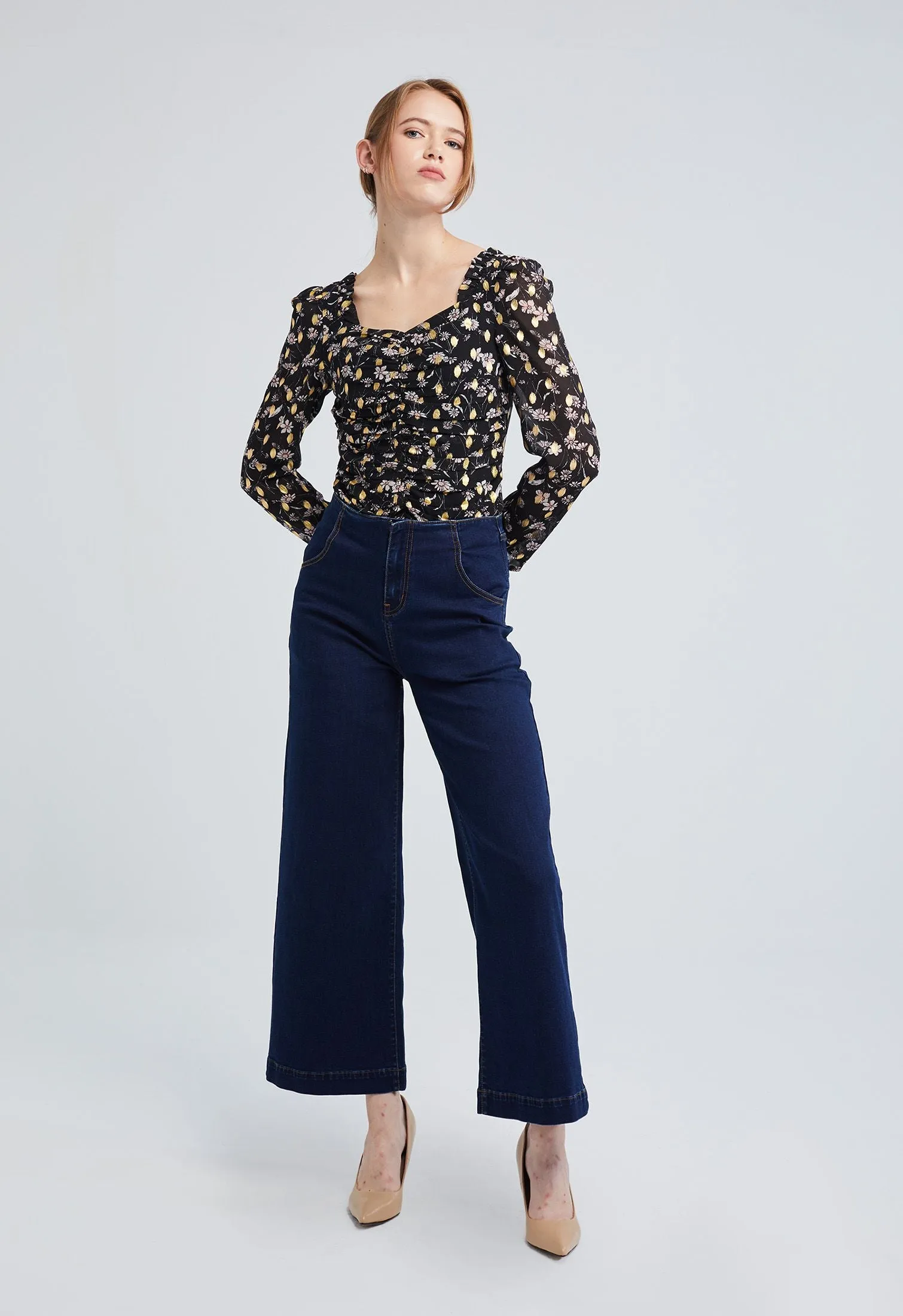 High-waist Wide Flare Jeans