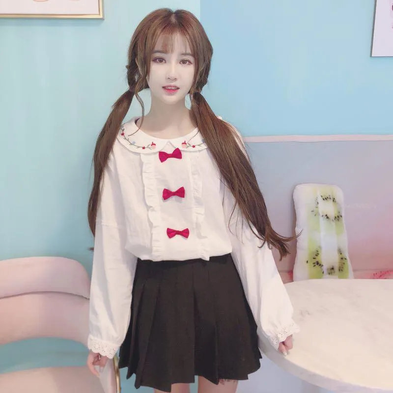 Kawaii Peter Pan Collar Shirt With Bowknot